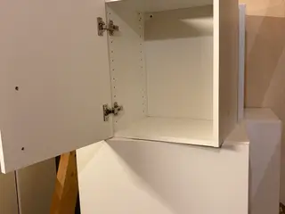 8 stk. helt nye Kvik overskabe Bodo uden hylder.