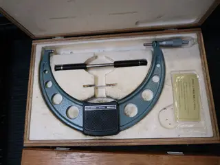 Mikrometerskrue MITOTOYO 225-250mm