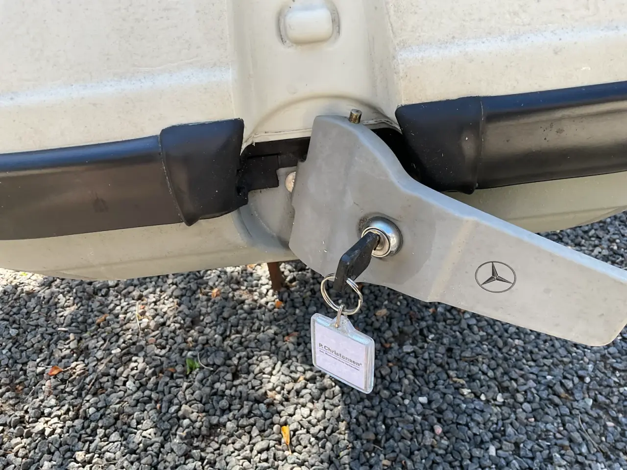Billede 1 - Original Mercedes tagboks