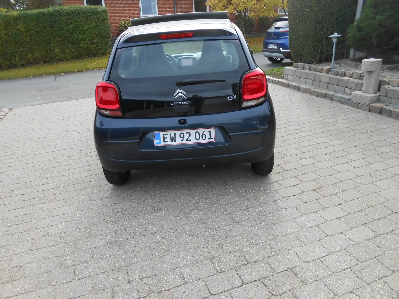 Billede 6 - Fin lille bil med foldetag