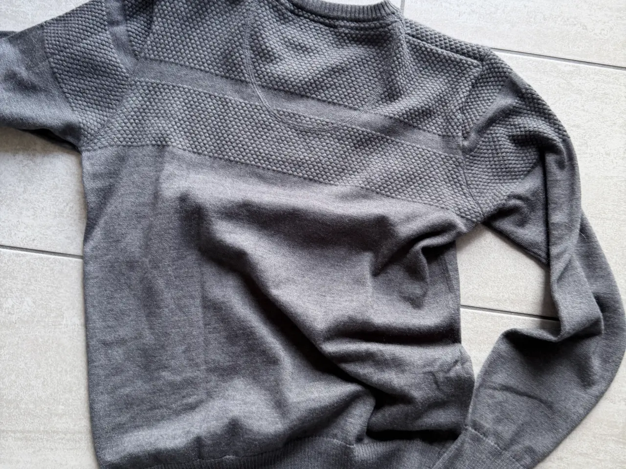 Billede 3 - Lindbergh sweater str L