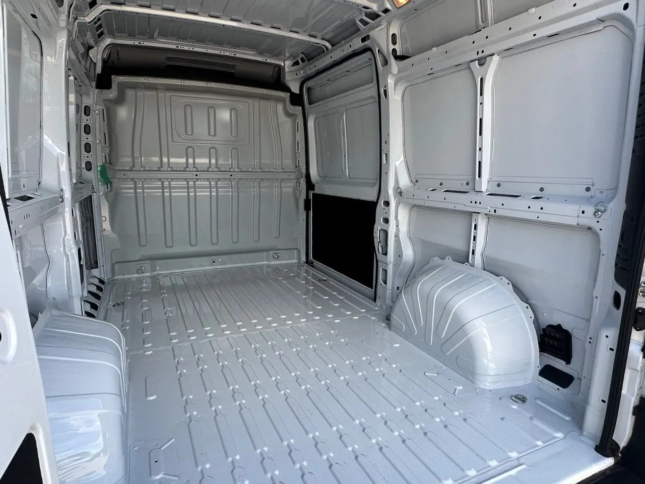 Billede 6 - Peugeot Boxer 435 2,2 BlueHDi 165 L2H2 Premium