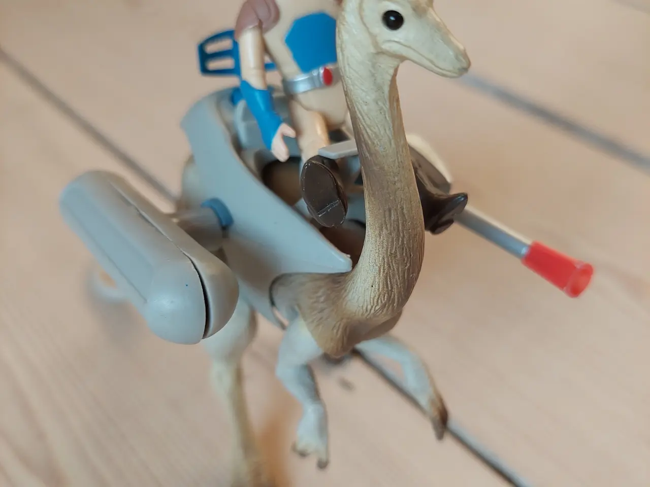 Billede 2 - Dino-Riders - Struthiomimus med drengen Nimbus