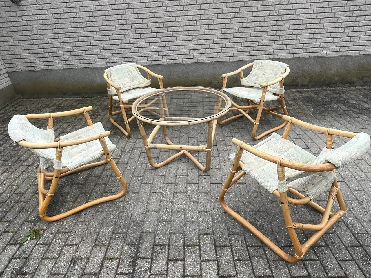 Billede 1 - Bambusbord med 4 bambusstole