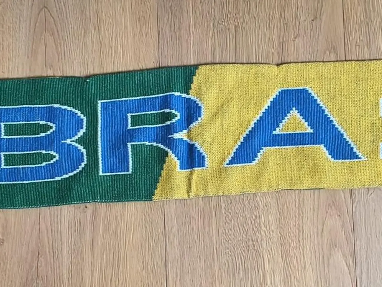 Billede 3 - NYT BRASILIEN HALSTØRKLÆDE, 145 CM