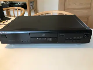 Sony CD afspiller, model CDP-XE200
