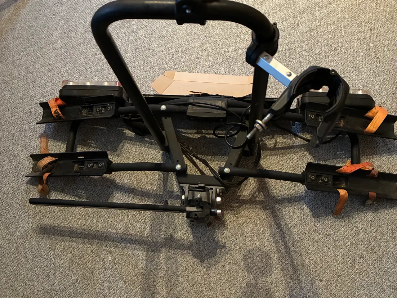 Billede 1 - Cykelholdet til anhænger knop