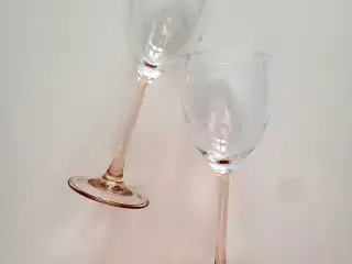 Lyserød Luminarc vinglas