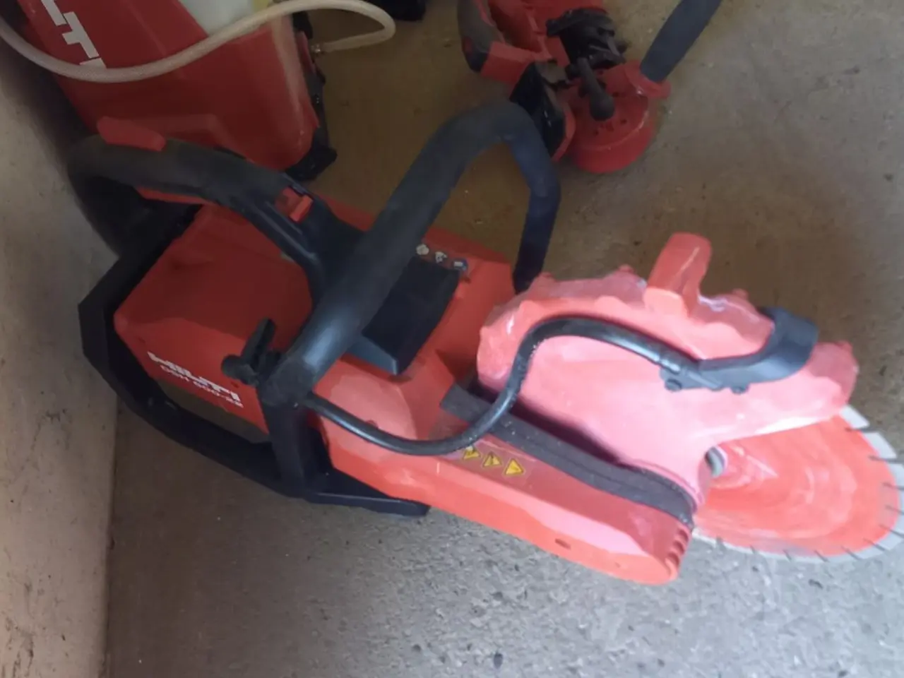 Billede 2 - Hilti Kapsav, båndsav & rygsprøjte