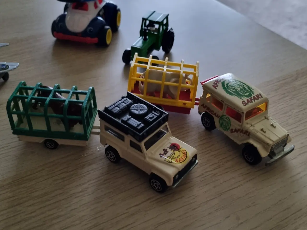 Billede 6 - Diverse vintage legetøjsbiler og 2 fly