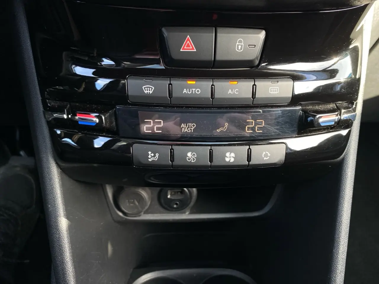 Billede 15 - Peugeot 208 1,6 BlueHDi Desire Sky 100HK 5d