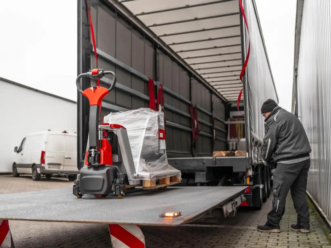 Billede 7 - ForkLion PLUS El-palleløfter med støttehjul, 2000 kg kapacitet, inkl. batteri og oplader
