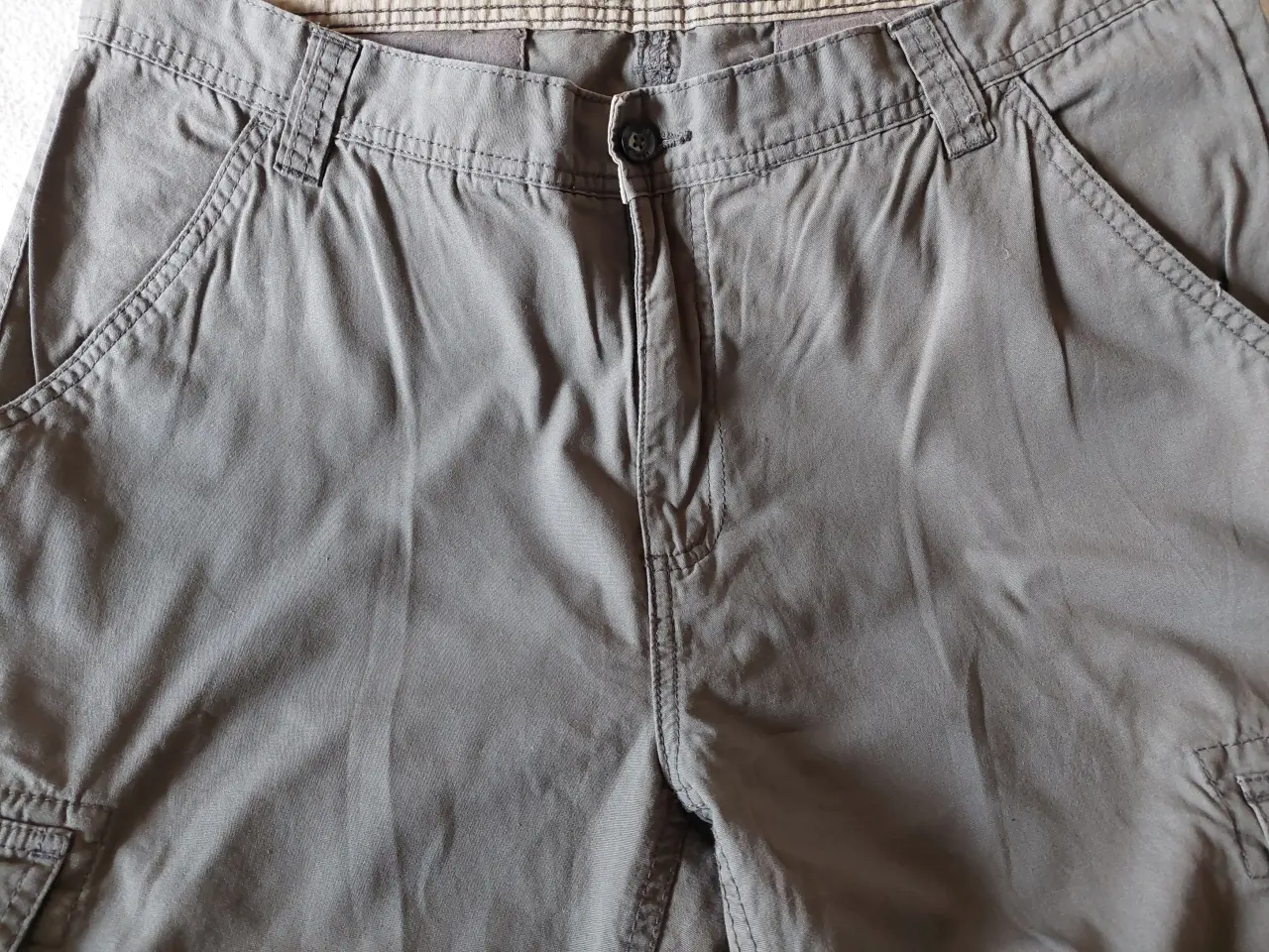 Billede 2 - Knicker Lys Grøn m Lommer på siden Str L som Nye