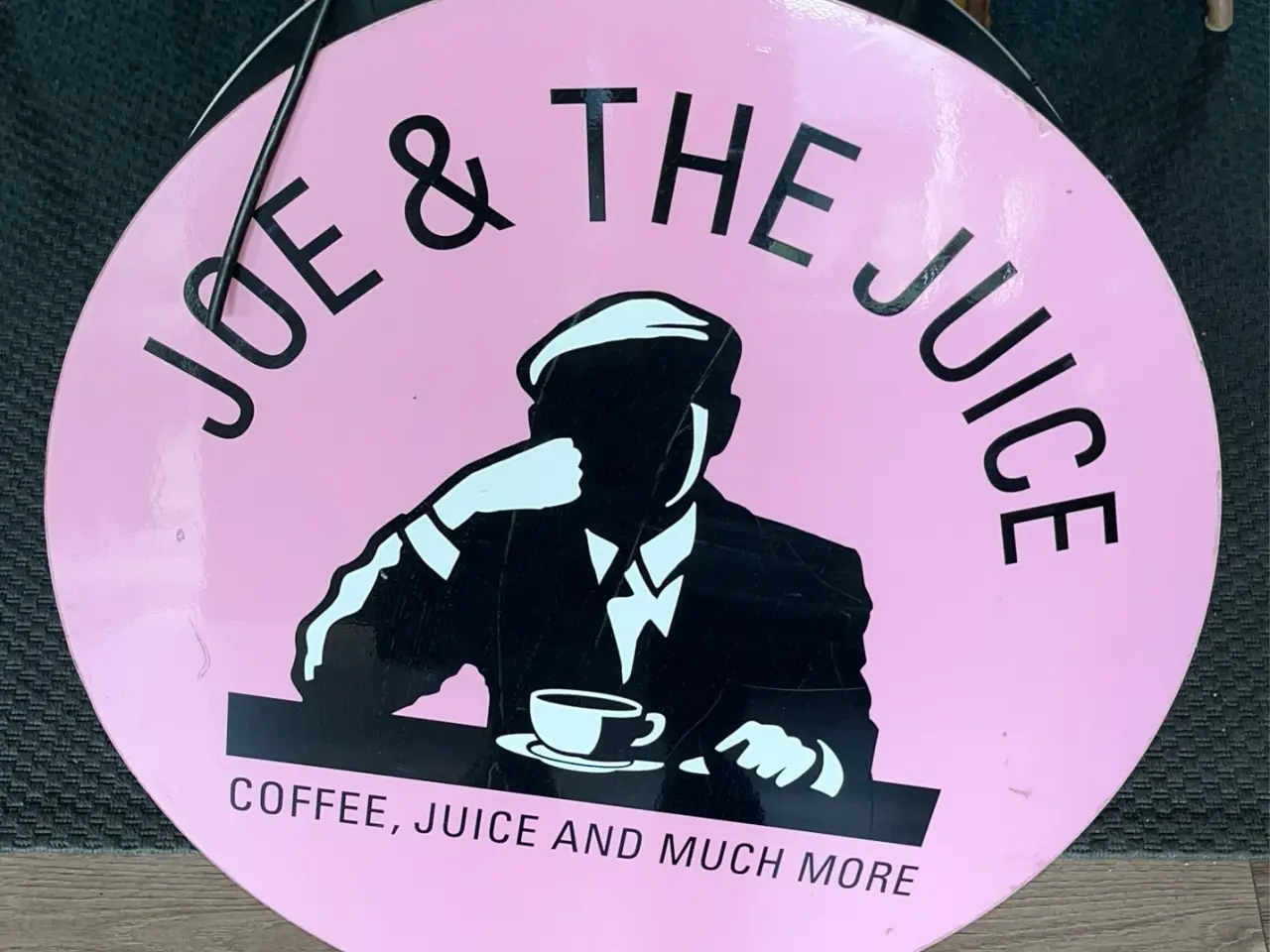 Billede 1 - Sjældent Lys skilt "Joe & the juice" 