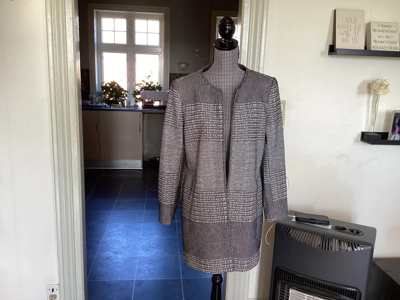Billede 2 - Jakker. Str: 44-46-XL- XXL