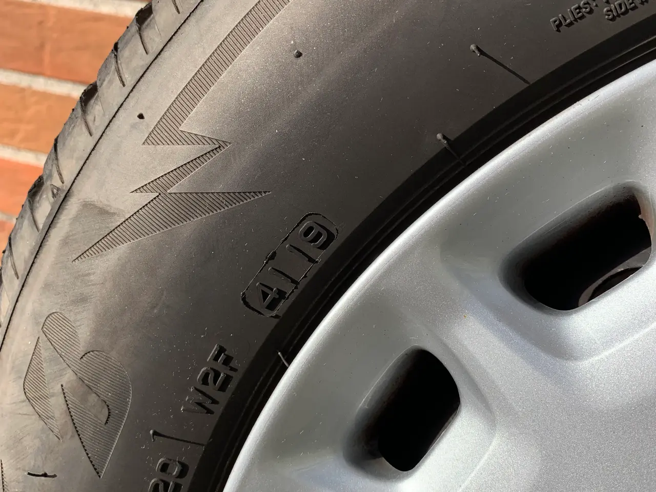 Billede 4 - 4 komplette Vinterhjul til VOLVO S40 V40 V50 C30