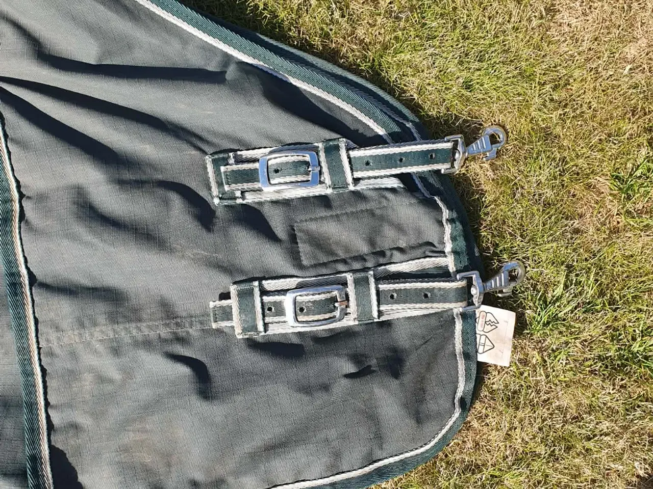 Billede 3 - Regndækken 50 g , str 115 4 horses