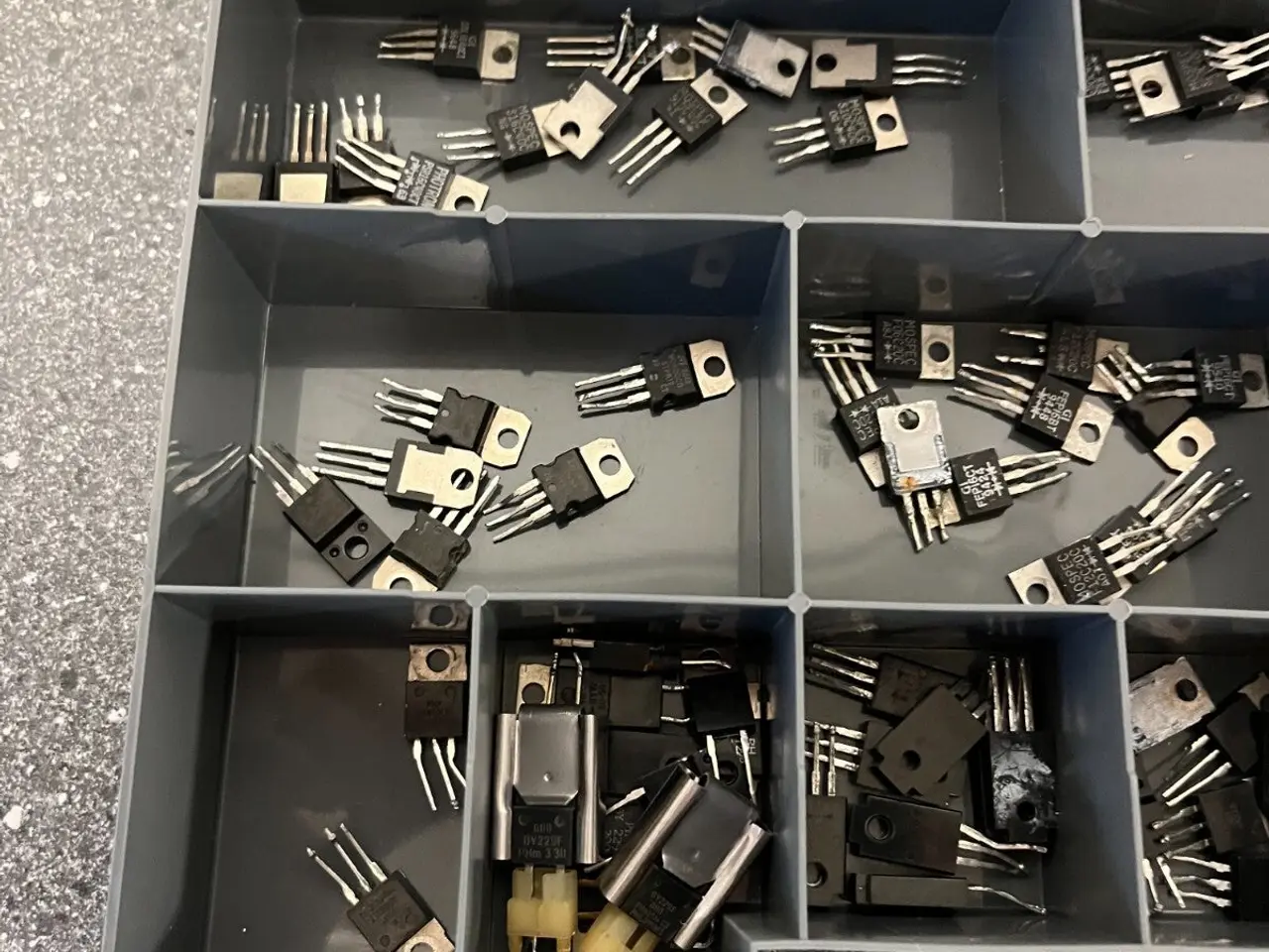 Billede 9 - parti of TO-220 Power Transistors, MOSFETs & in
