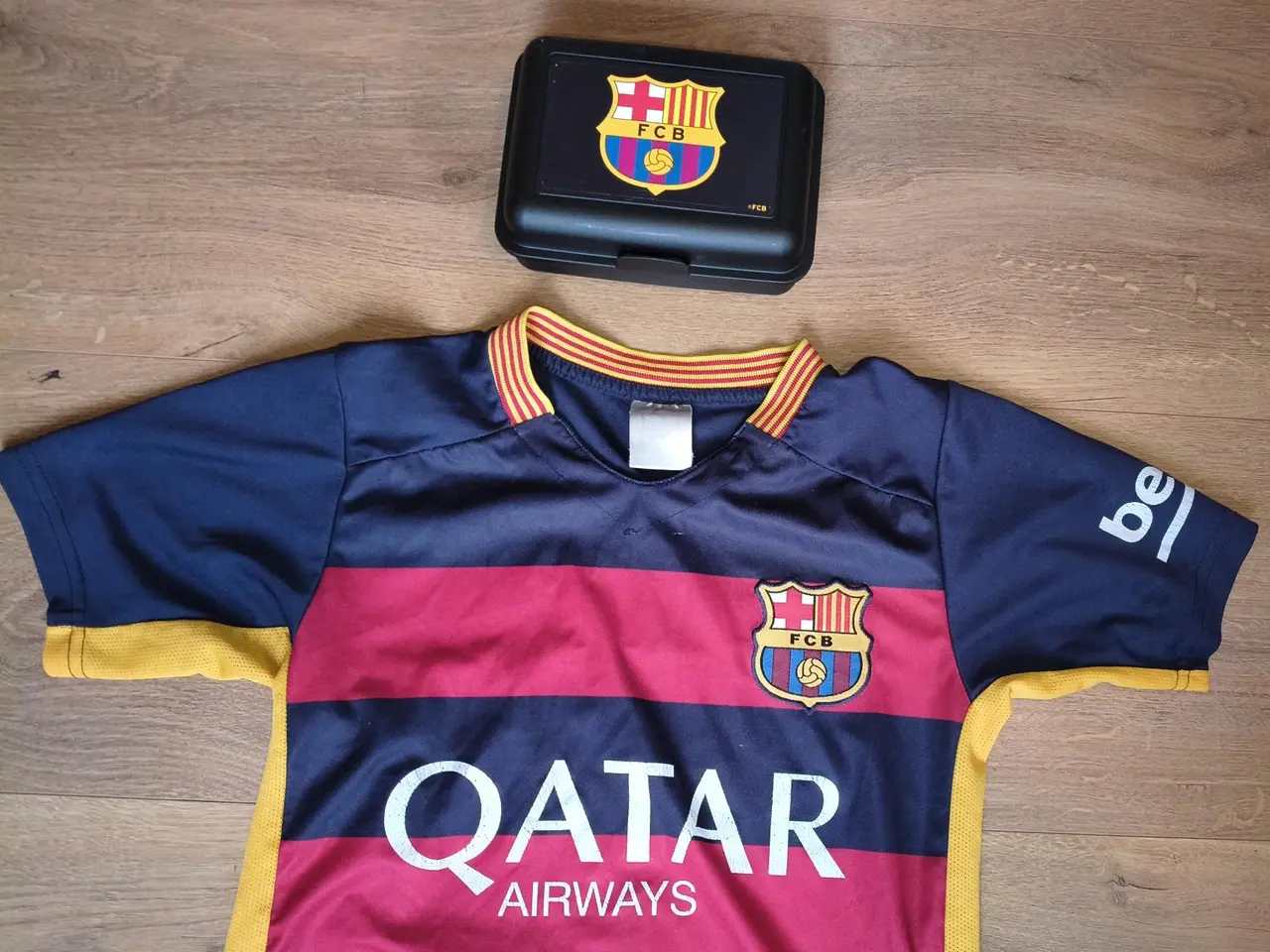 Billede 4 - FC BARCELONA "MESSI" STR. 12-14 ÅR OG NY MADKASSE