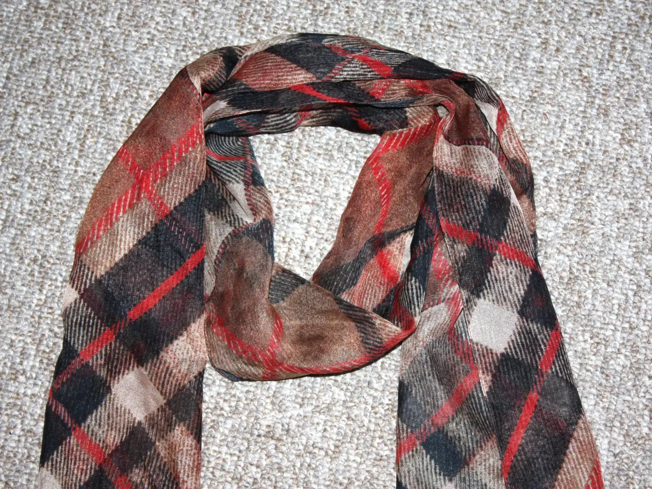 Billede 2 - Tørklæde made in Italy 143 cm x 23,5 cm
