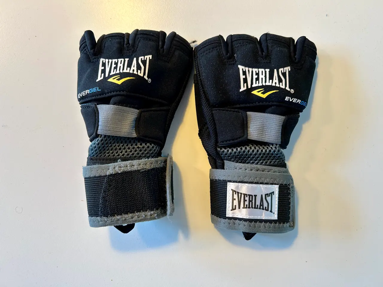 Billede 8 - Everlast boksepude med boksehandsker