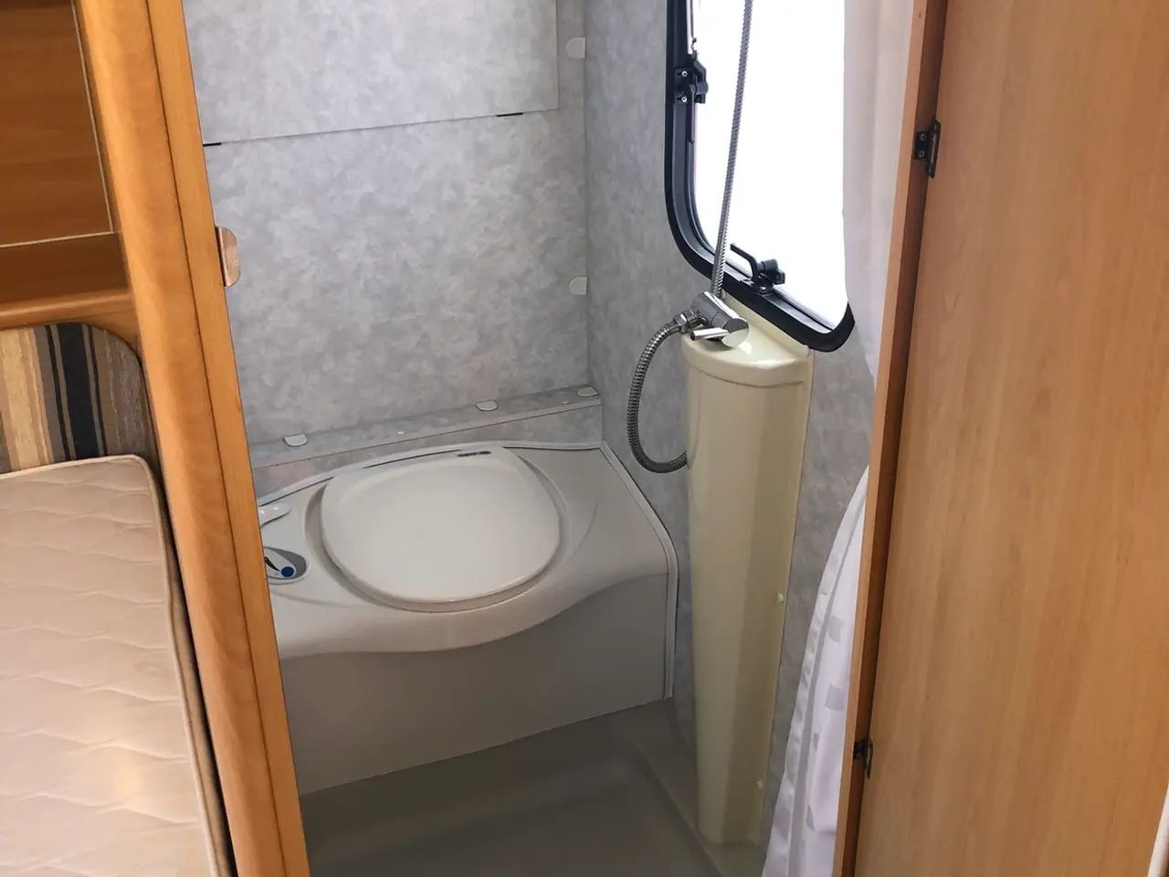 Billede 6 - Adria Altea 432 px 2006 nysyn 5/5-26