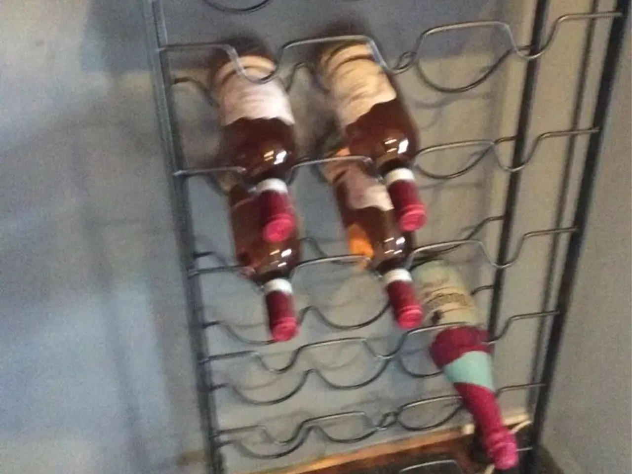 Billede 1 - Flot vin reol