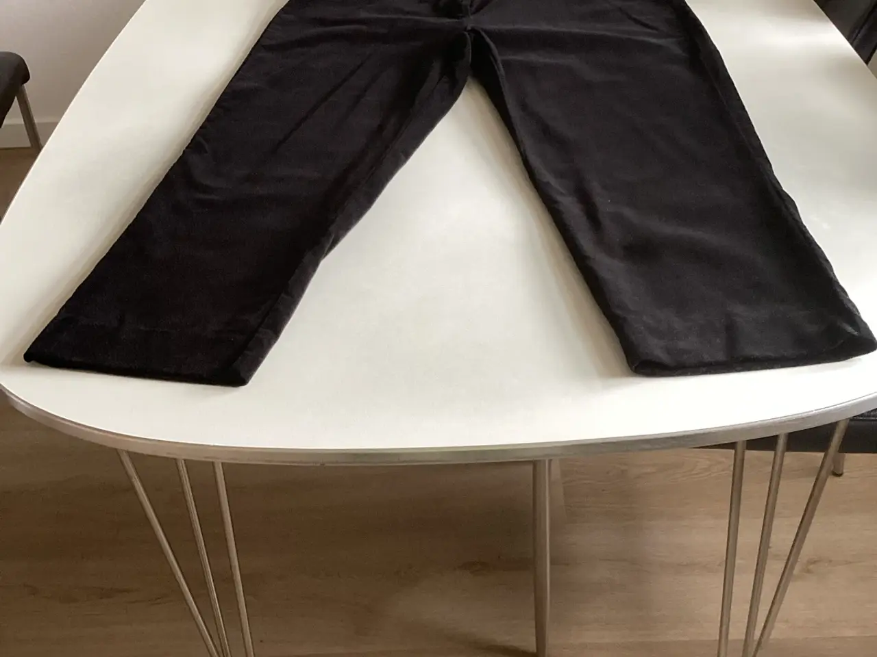 Billede 1 - Nye sorte velour bukser