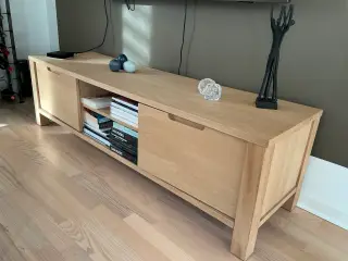TV bænk sæbehandlet eg