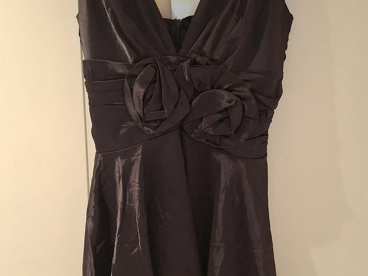 Billede 1 - Vintagekjole i satin