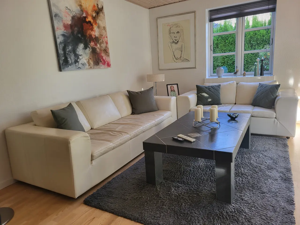 Billede 1 - 2 og 3 personers hvid lædersofa