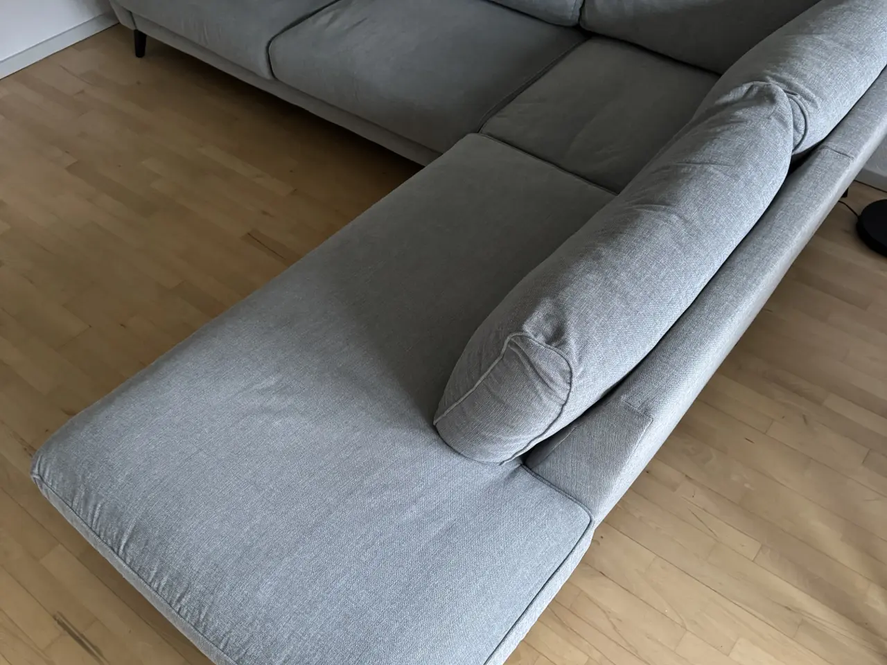 Billede 3 - Lækker blød grå sofa 