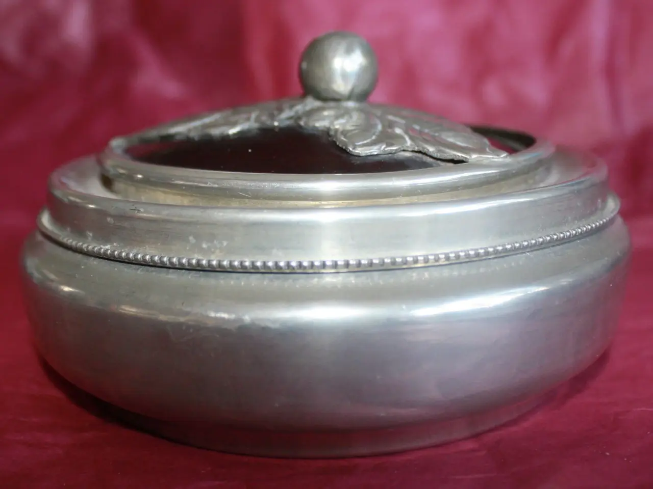 Billede 4 - Bonboniere af tin