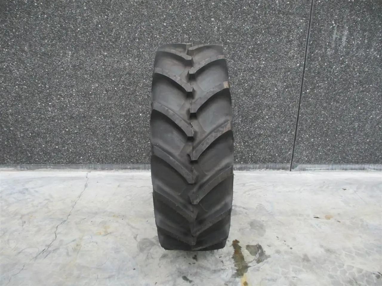 Billede 3 - Speedways 420/85R30 (16.9R30) TL NYE DÆK TIL TRAKTOR