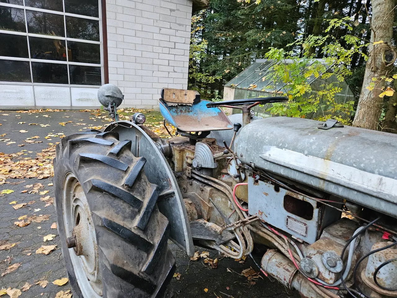 Billede 4 - IH Farmall 235 Benzin Galvaniseret Specialmodel