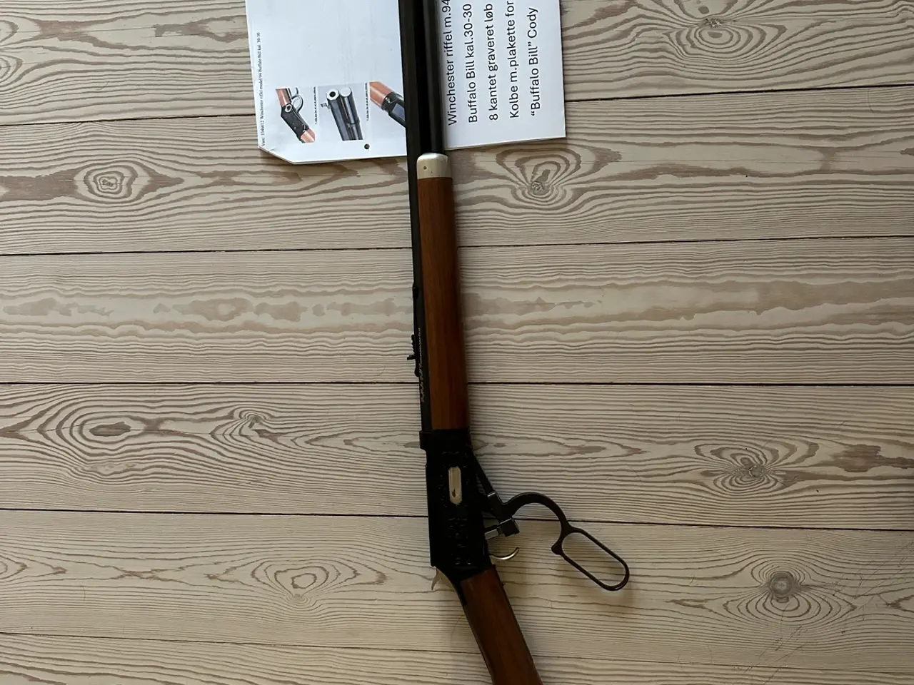Billede 1 - Winchester “Buffalo Bill” riffel.
