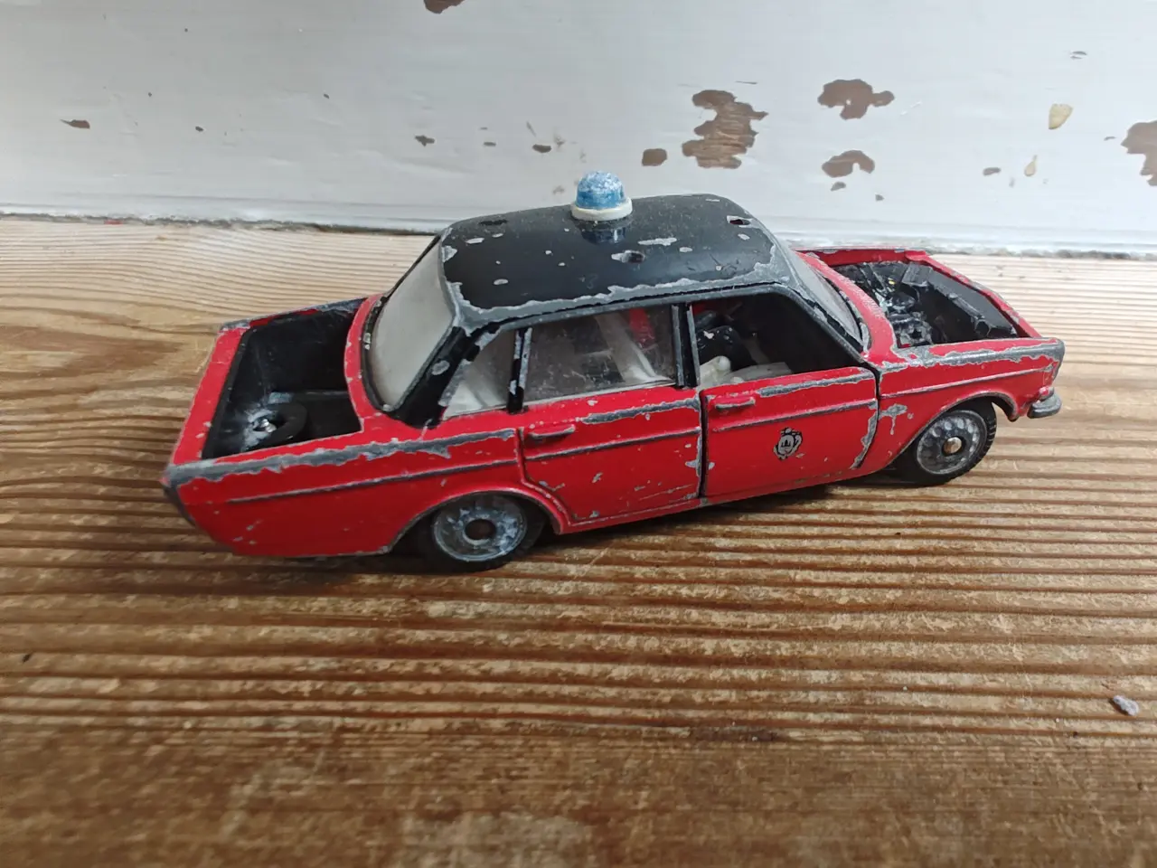 Billede 3 - Tekno Volvo 144 til reservedele