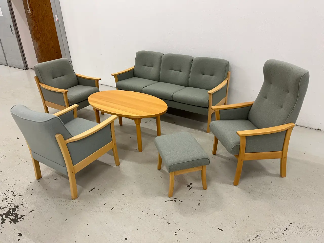Billede 4 - Sofagruppe i turkisfarvet uld + bord.