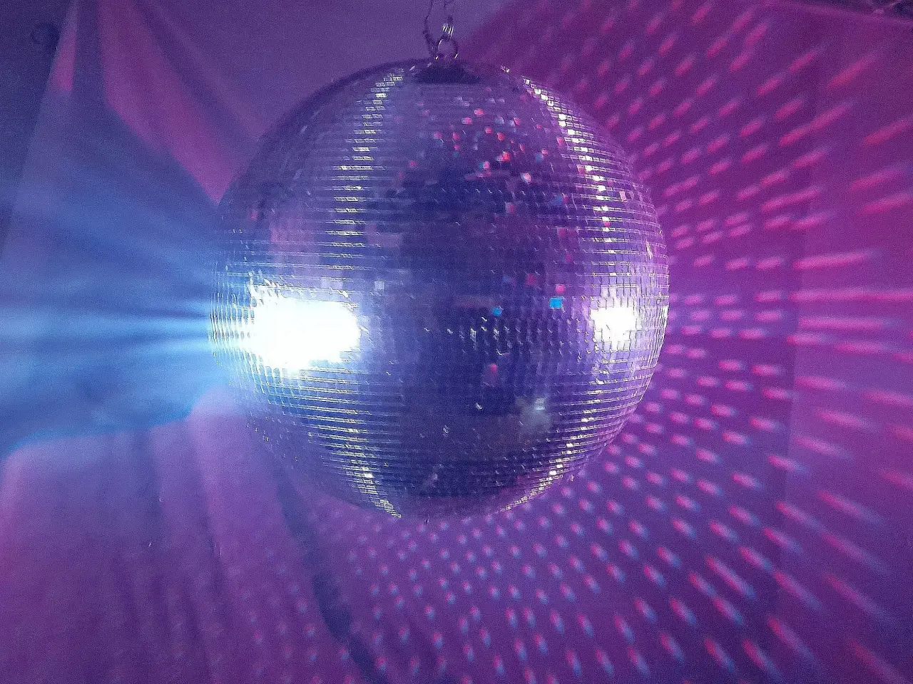 Billede 7 - Udlejes - 50cm. DISCOKUGLE, SPEJLKUGLE, MIRRORBALL