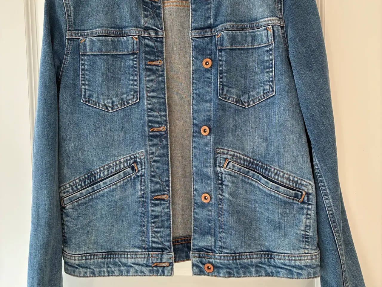 Billede 1 - Denimjakke m/stretch str. 38