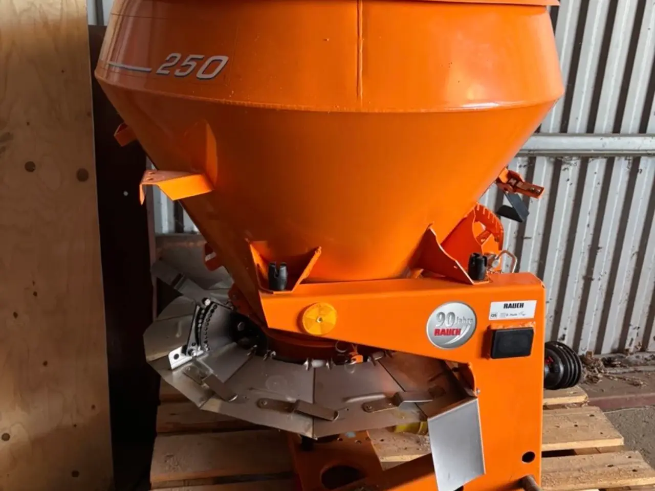 Billede 2 - Salt/-sand spredere Rauch SA250 som ny