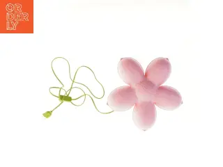 Blomstformet væglampe (str. Ø 37 cm)