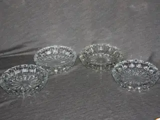 Askebæger diam. 15 cm pris for 4 stk.