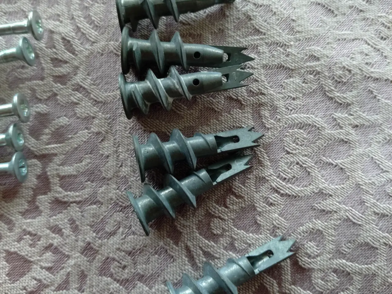 Billede 3 - Bl skruer/ rauplugs
