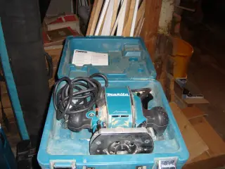 Makita overfræser 