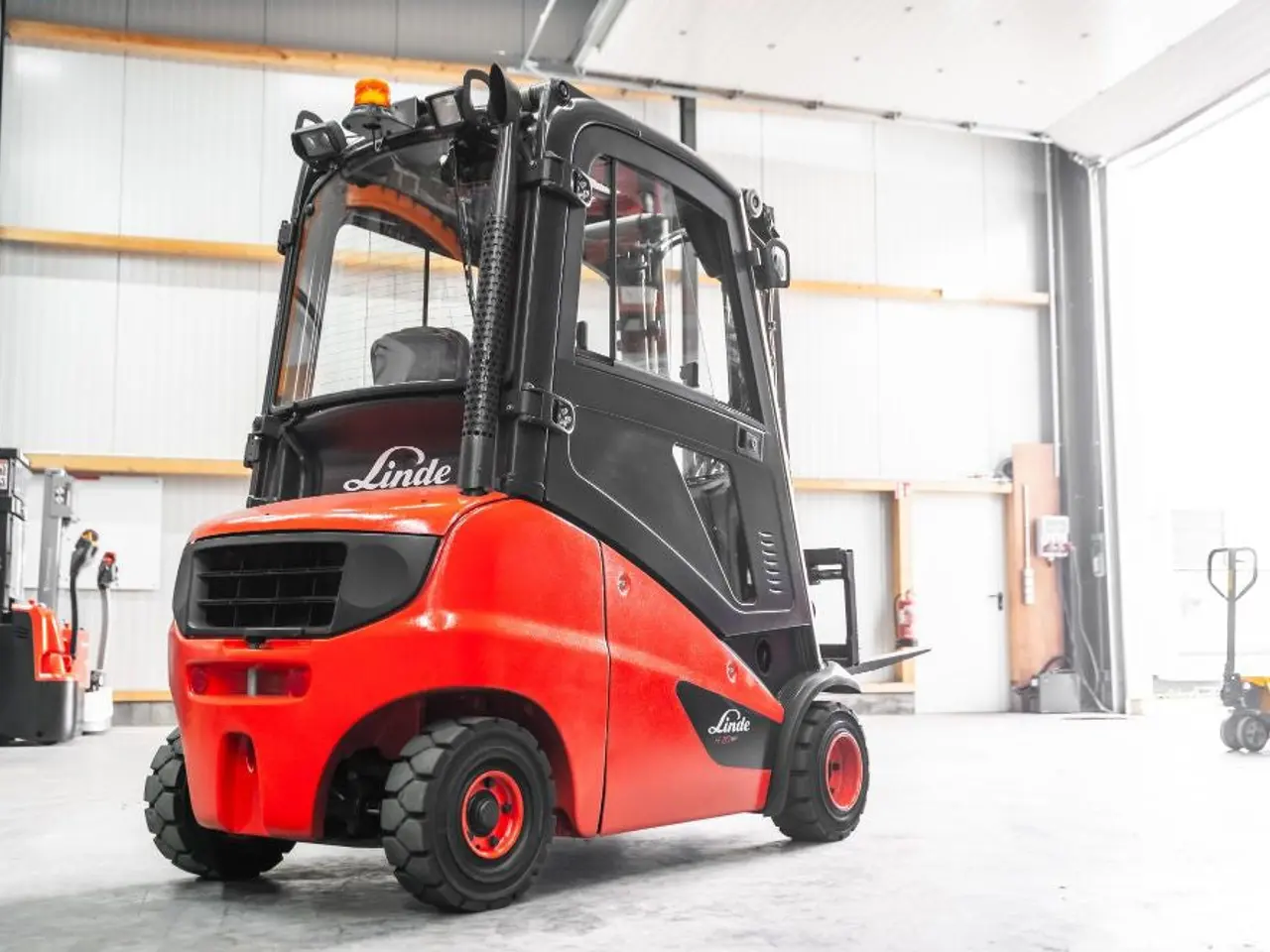 Billede 5 - Linde H 20 D-01 el-gaffeltruck - 2000 kg, 4625 mm, årg. 2017 - brugt