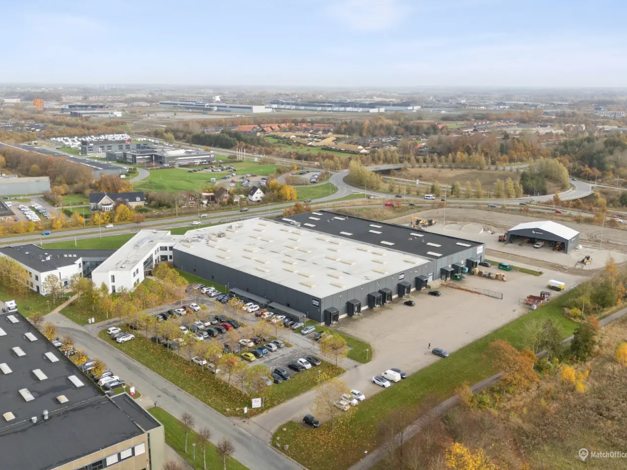 Billede 3 - Rummelig lagerejendom beliggende i Odense med direkte adgang til E20 Fynske Motorvej