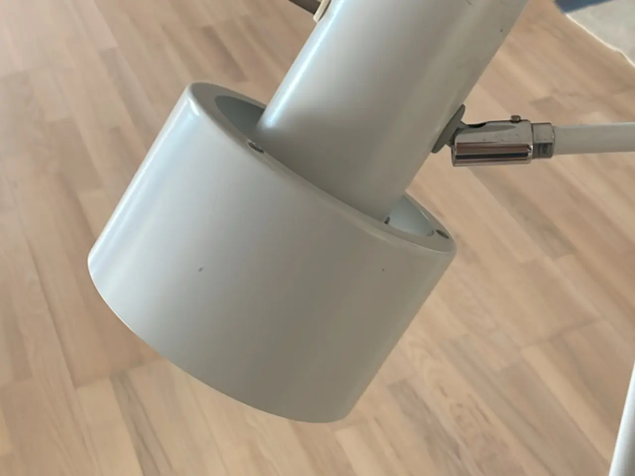 Billede 3 - Standerlampe model Junior af Jo Hammerborg