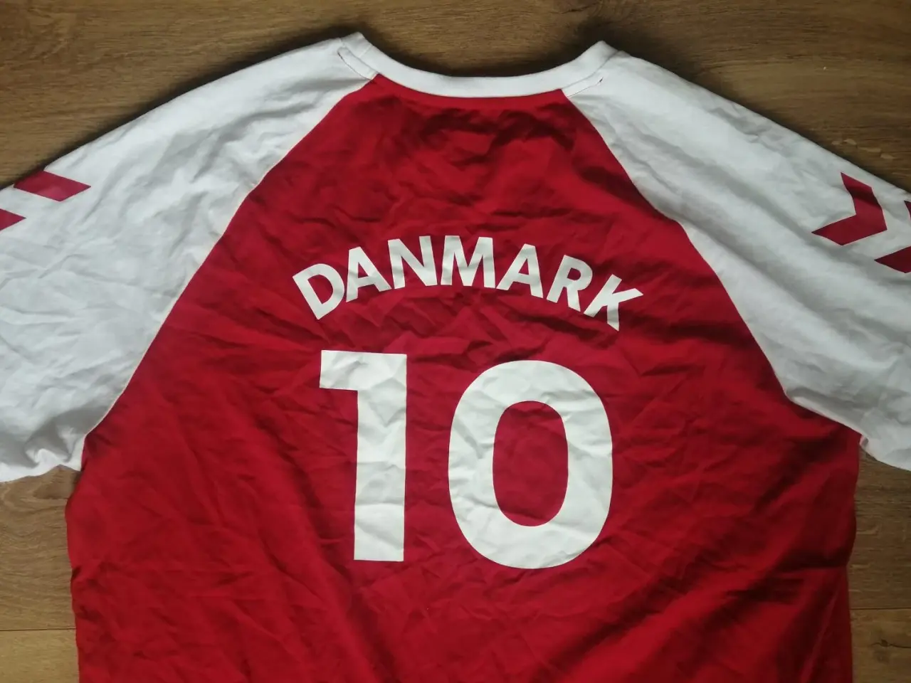 Billede 1 - DANMARK TRØJE NR. 10, HUMMEL, SOM NY