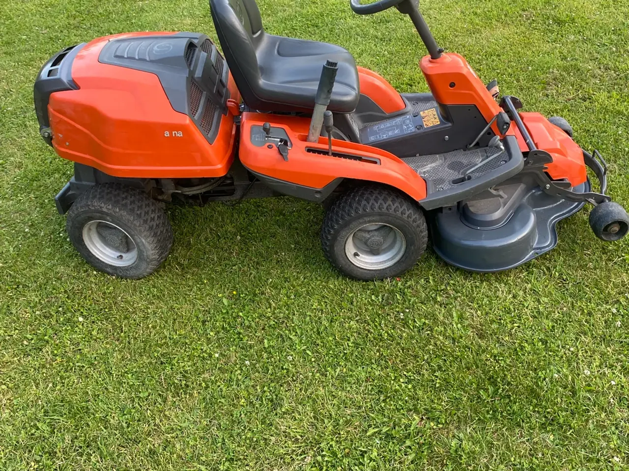 Billede 4 - Husqvarna R213C havetraktor